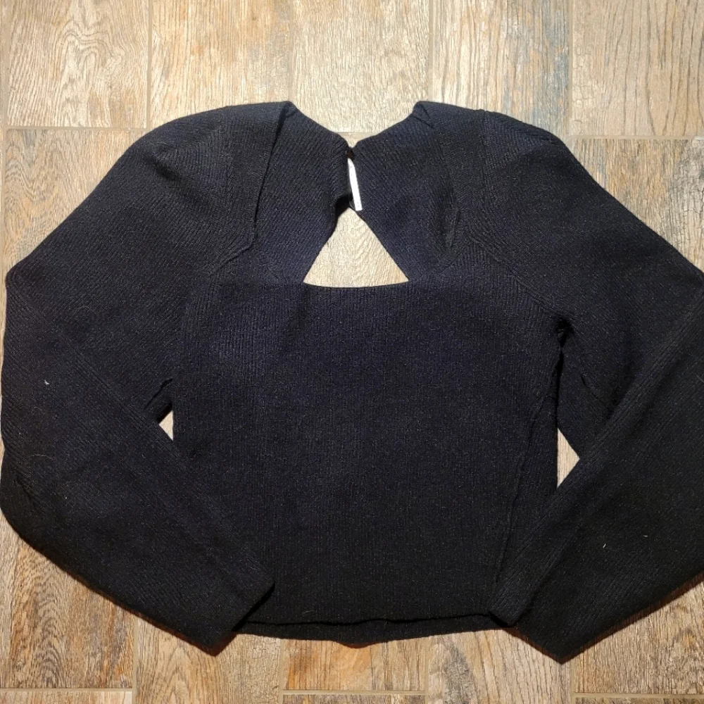 NEW Free People Women’s Saffron Sweater Top Open Back Puff Sleeves Black - Picture 4 of 5